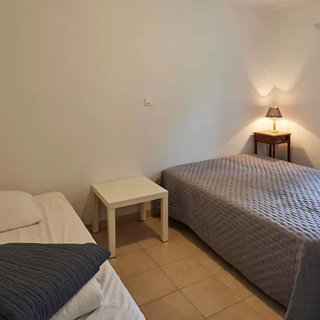 Maison Spacieuse A : 11 Pers, Wifi, Terrasse, Proche Et Foret - Fr-1-323-495 Saint-Jean-de-Monts