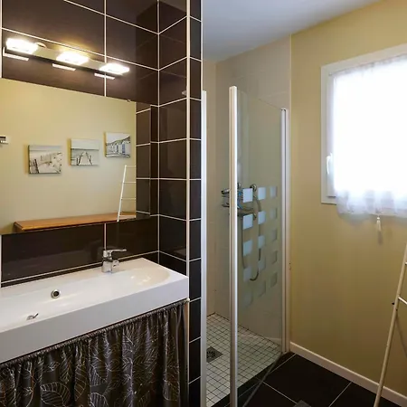 Holiday home Maison Spacieuse A : 11 Pers, Wifi, Terrasse, Proche Et Foret - Fr-1-323-495 *