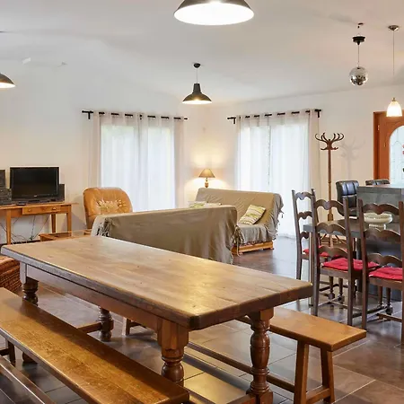 Maison Spacieuse A : 11 Pers, Wifi, Terrasse, Proche Et Foret - Fr-1-323-495 Holiday home *